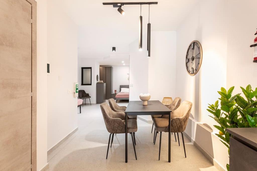 Sliema Boutique Apartments By Holi Номер фото